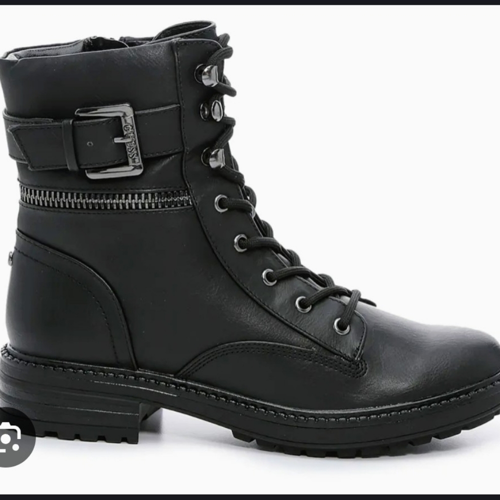 Guess? Lace Up Chelsea Boots    Black Faux Leather Size 6